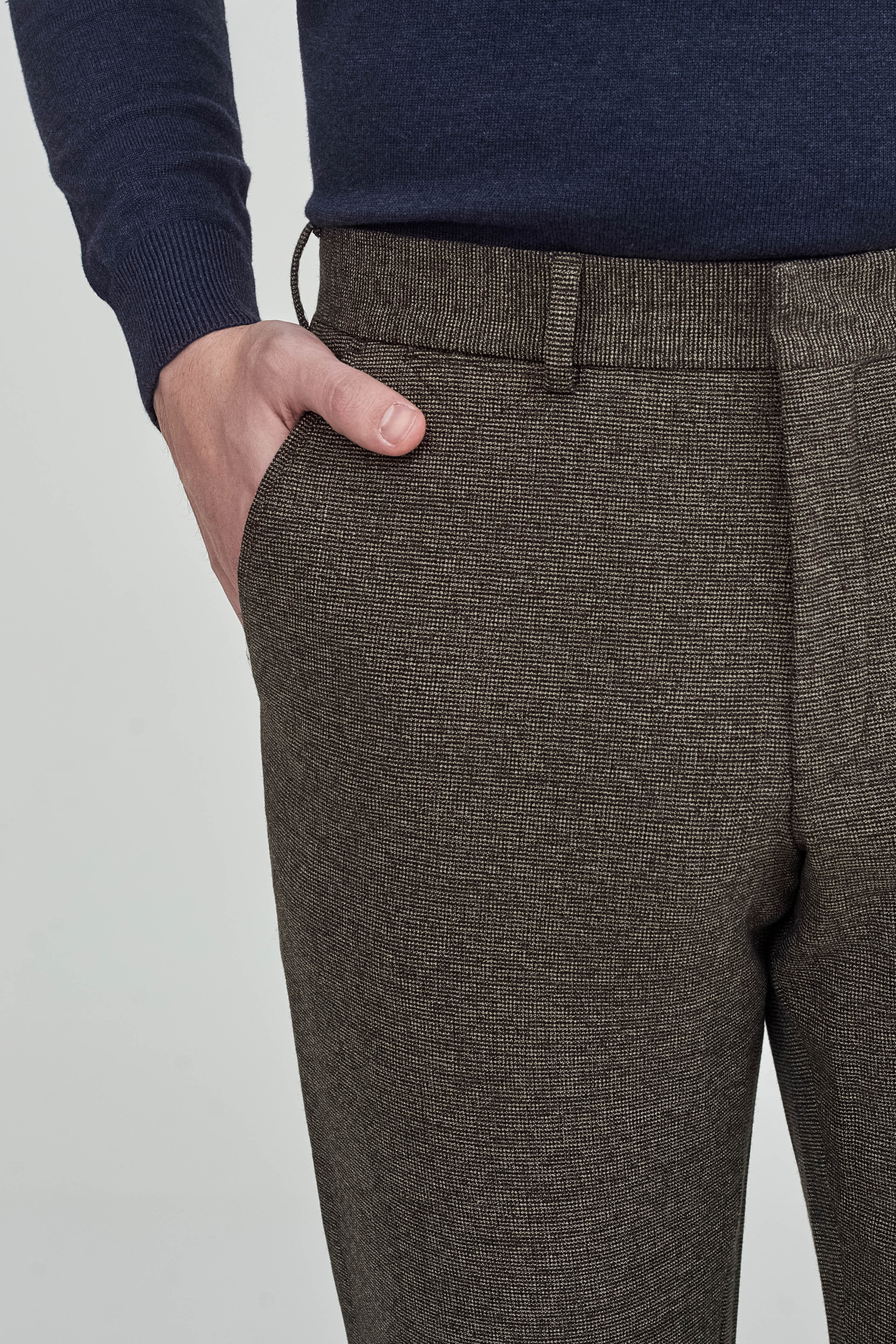 Коричневые брюки из смесовой ткани Slim Fit