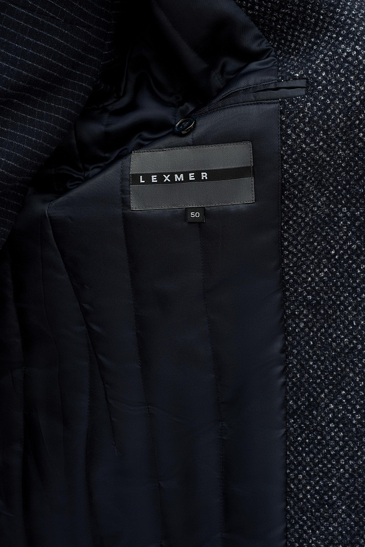 Классическое пальто темно-синего цвета