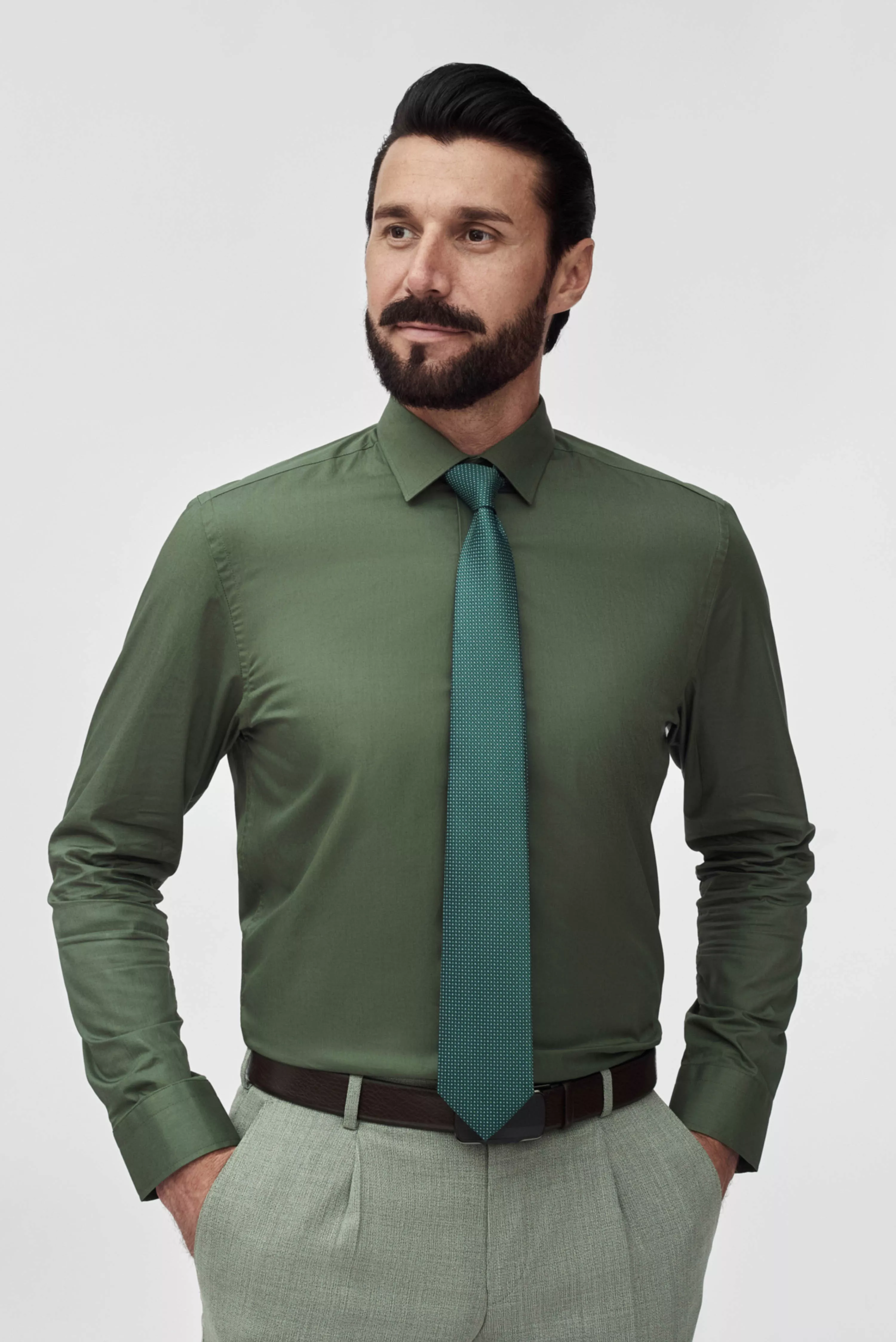 Зеленый галстук с узором
