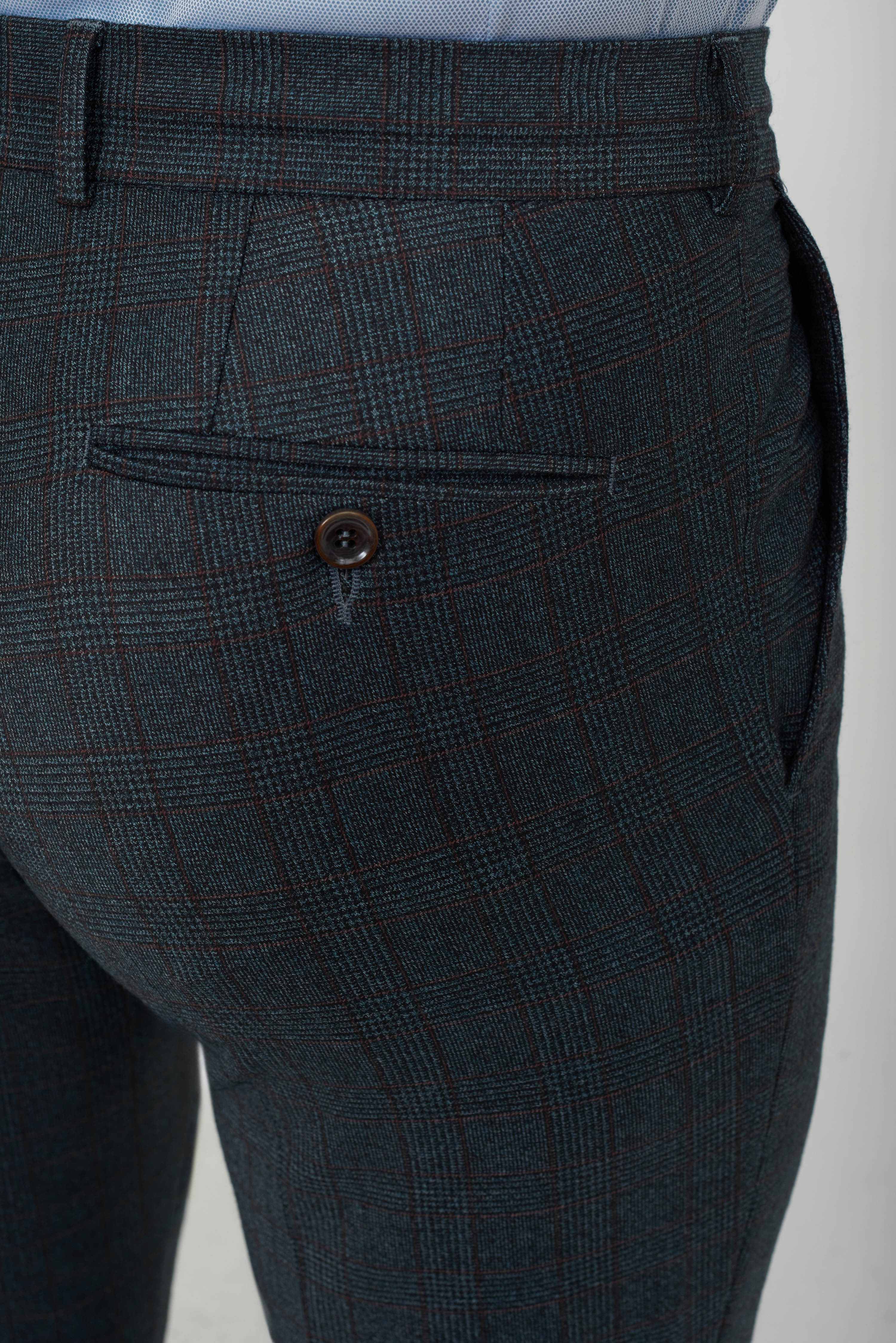 Костюмные брюки в клетку Super Slim Fit