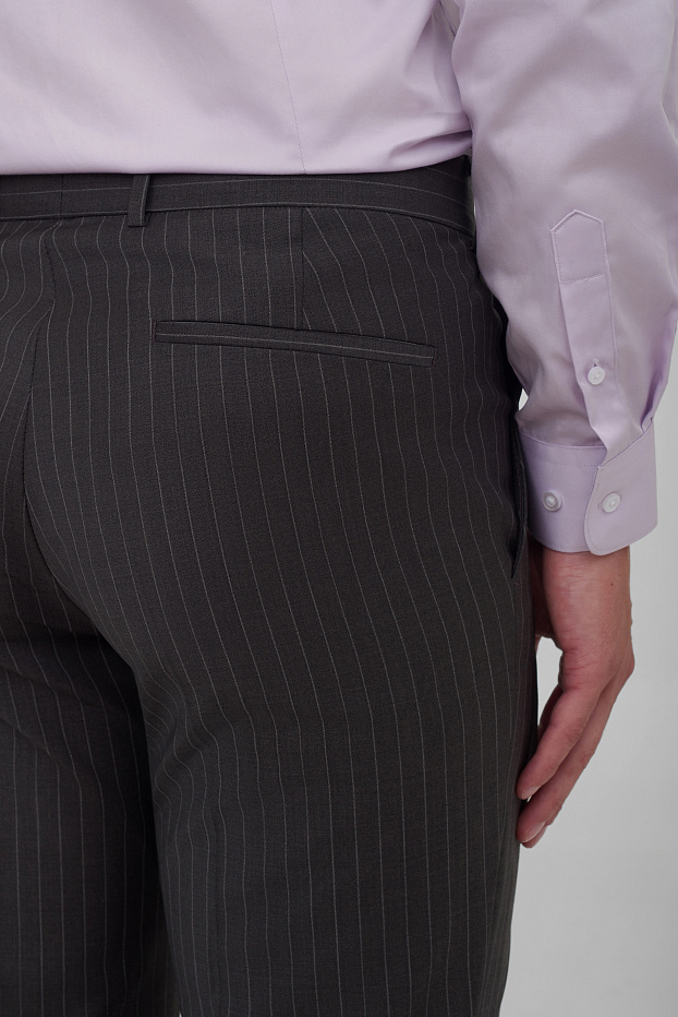 Костюмные брюки в полоску Slim Fit