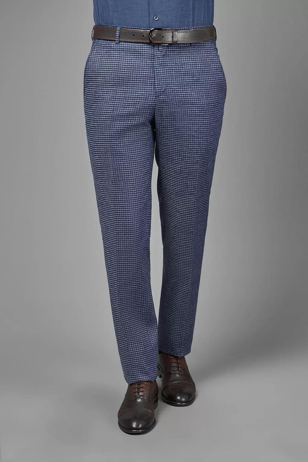 Костюмные брюки из итальянской ткани с хлопком и льном Slim Fit