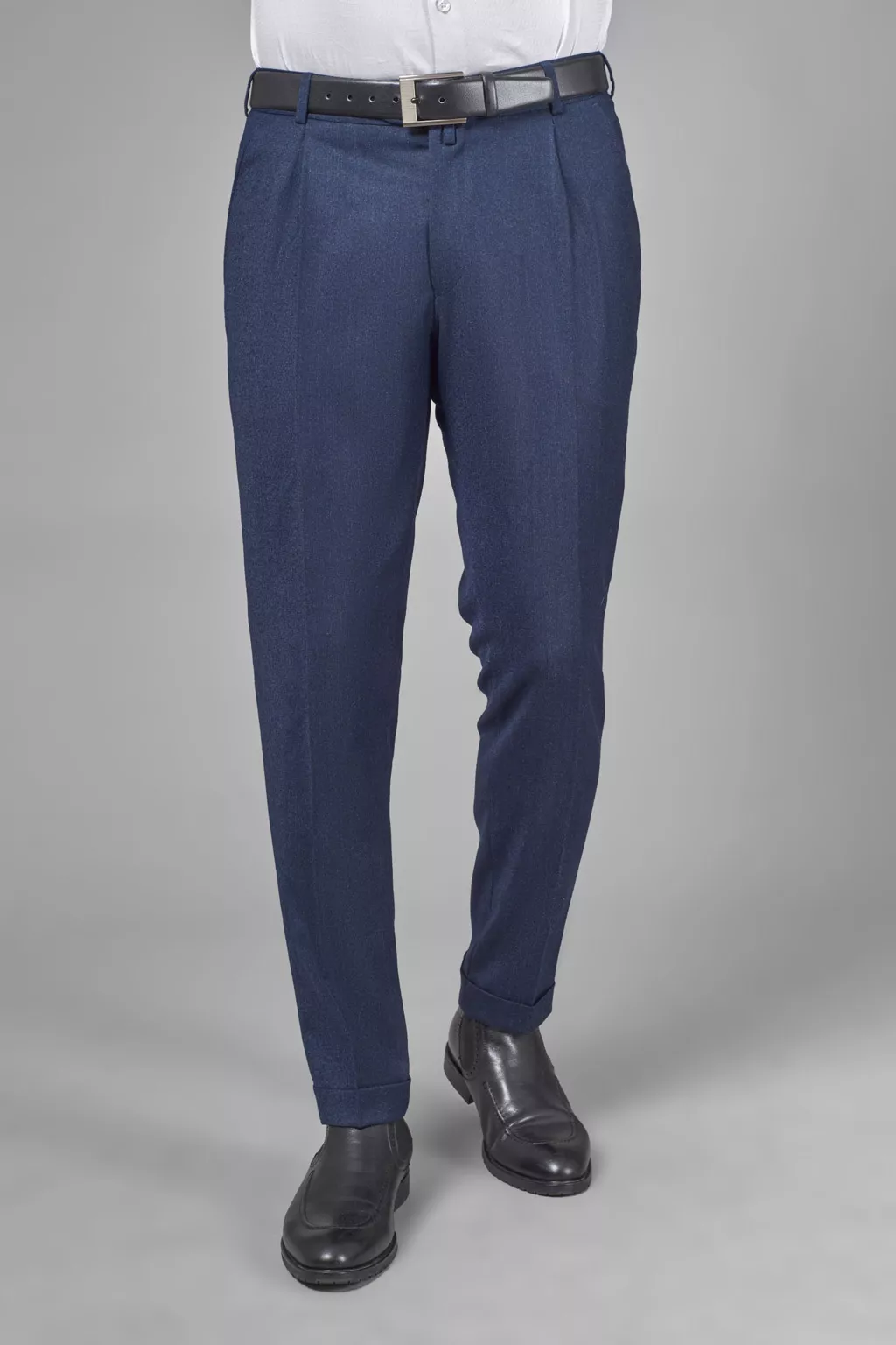 Синие брюки с защипами из итальянской ткани Vitale Barberis Slim Fit