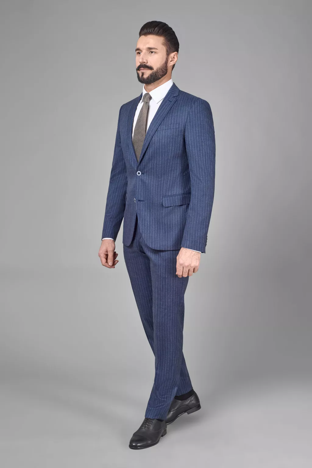 Костюм из смесовой ткани в полоску Slim Fit