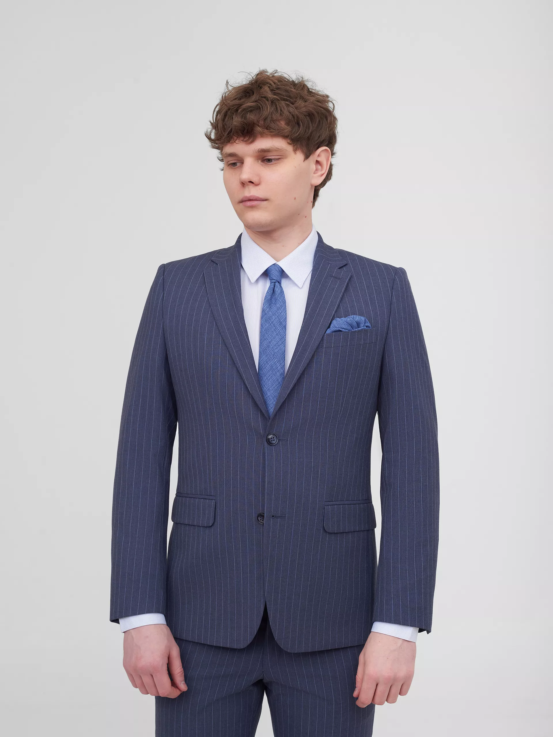 Синий костюм в полоску Slim Fit